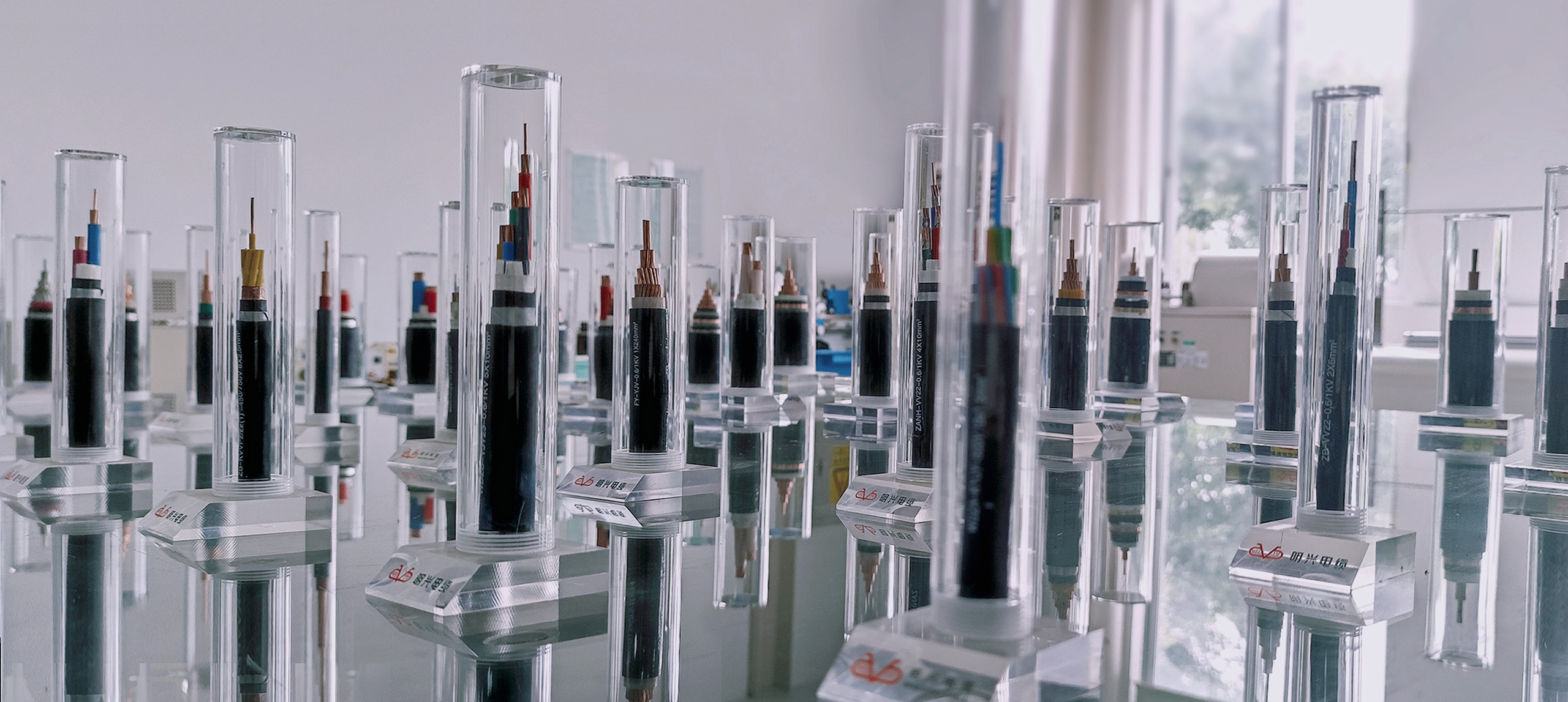 國(guó)標(biāo)電纜選明興    專(zhuān)業(yè)制造40年